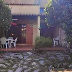 Family House 4 Bedrooms - With Garden Casa vacanze *