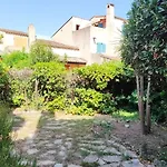 Casa vacanze Family House 4 Bedrooms - With Garden *