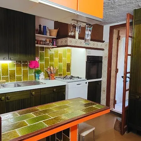 Family House 4 Bedrooms - With Garden *