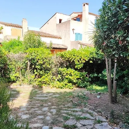 Holiday home Family House 4 Bedrooms - With Garden *